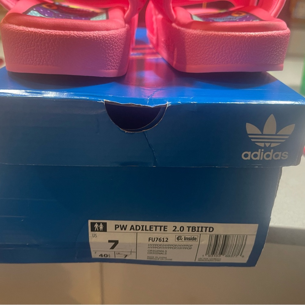 Adidas - Picture 6 of 6